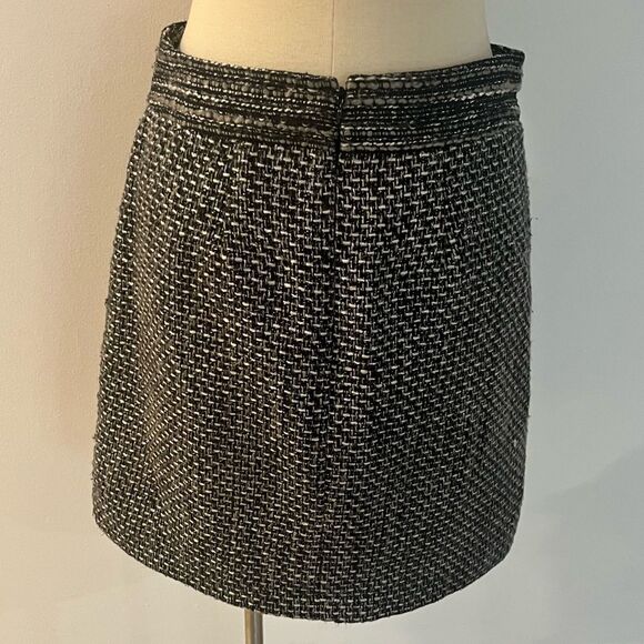 Ann Taylor LOFT Tweed Black/White Skirt Size 4P - Picture 4 of 6